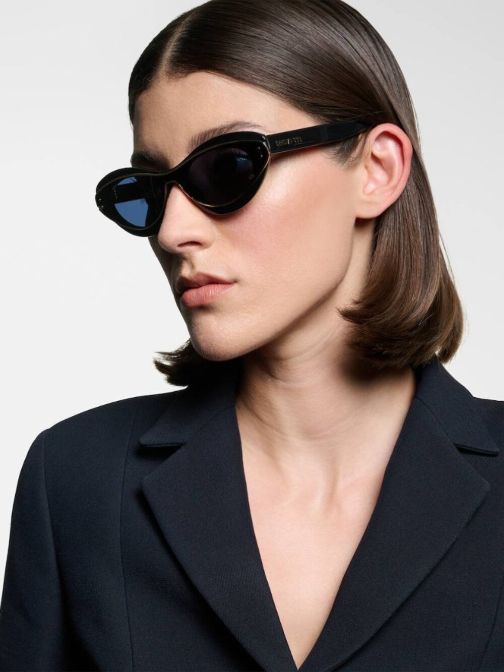 Dior DIORMETEOR B1I 40A0 Cat Eye Sunglasses - Matte Pink/Smoke - Picture 3 of 8